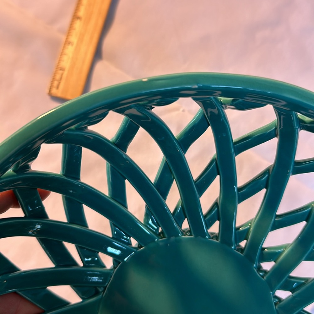 Ceramic basket - Picture 3 of 12